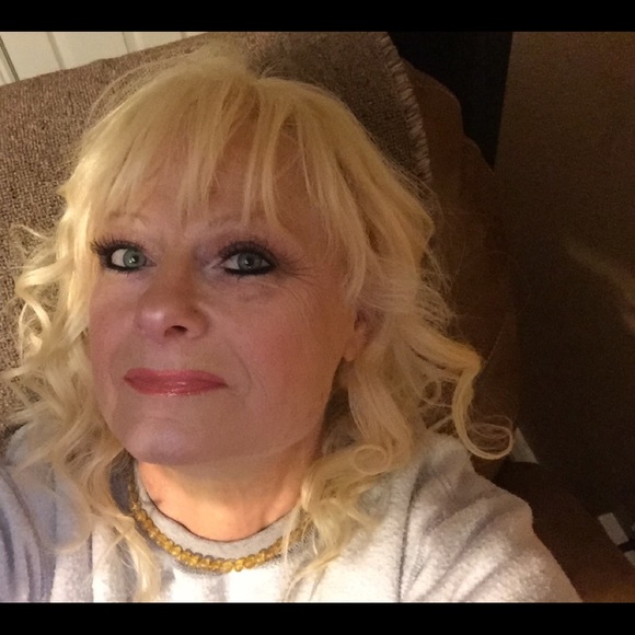 Meet your Posher, Krystie - Picture 1 of 1